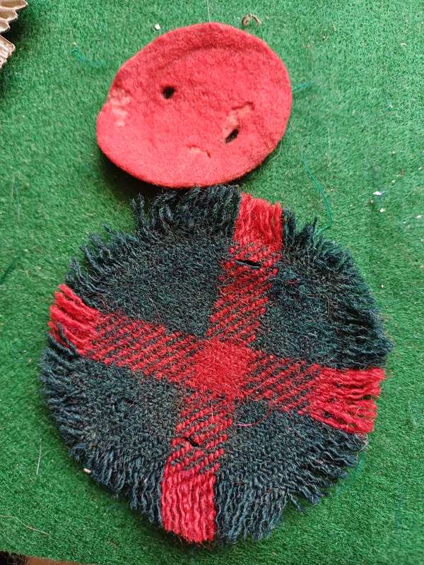SA Transvaal Scottish Volunteers 2nd Bn, WM Tammy badge with Atholl Tartan backing