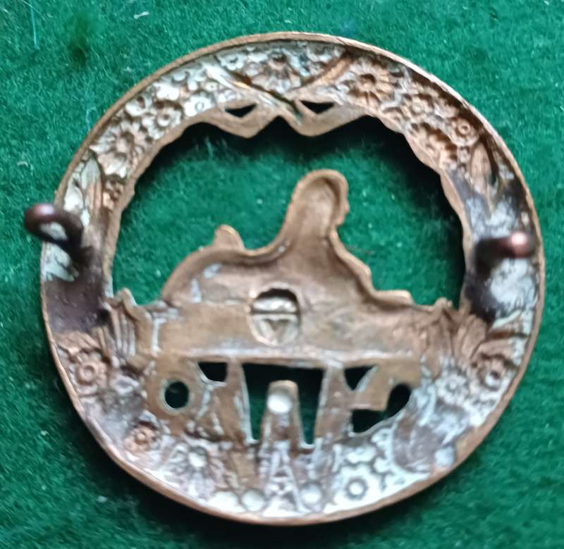 British Army, South Wales Borderers BiM cap badge, pos HPC, lugs