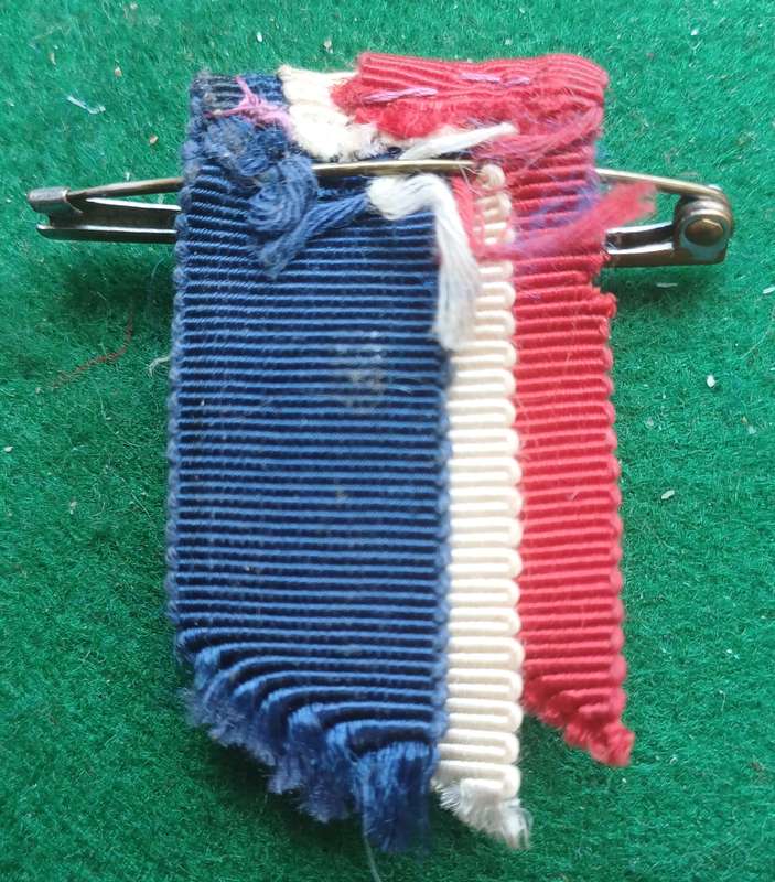 British WWII V for victory badge with Union Jack and Red, White & Blue ribbons.