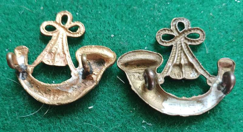 British Army, Durham Light Infantry brass collars pair