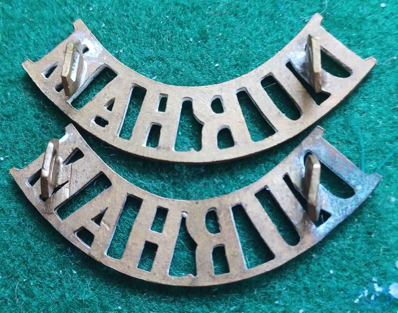 British Army, Durham Light Infantry brass titles pair