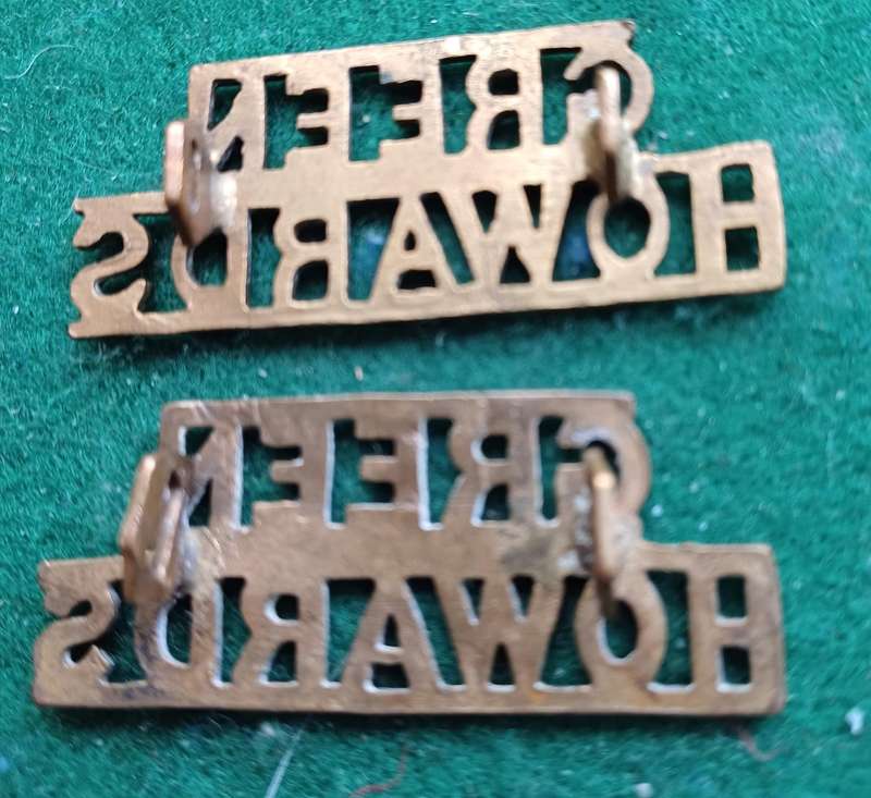 British Army, Alexandra, Princess of Wales, Own Yorkshire Regt, Green Howards, brass titles pair