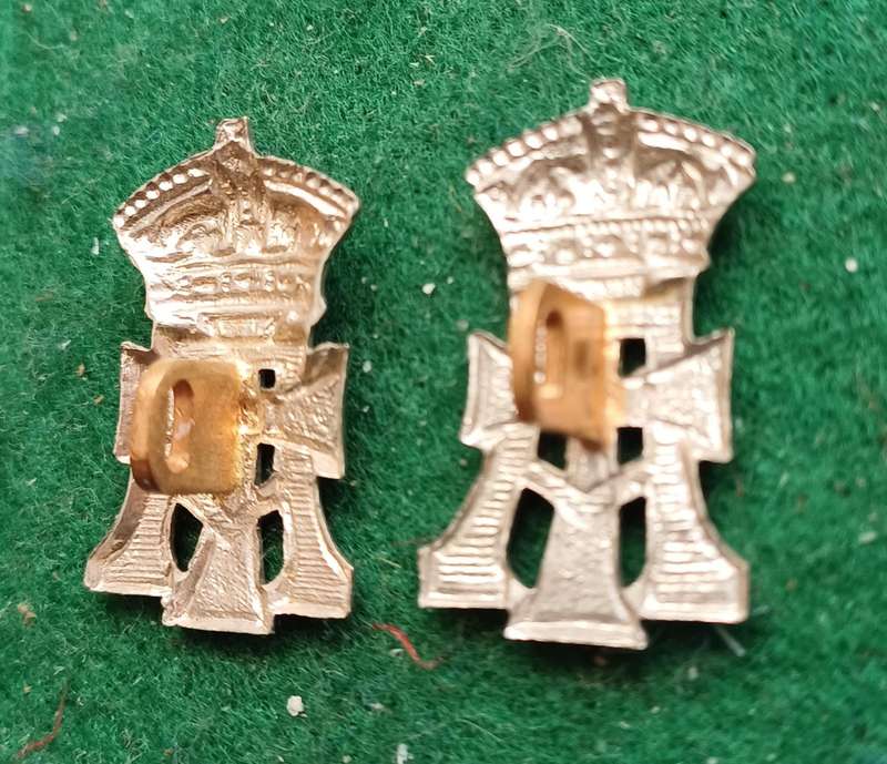 British, Alexandra, Princess of Wales, Own Yorkshire Regt, Green Howards, QVC WM collars pair