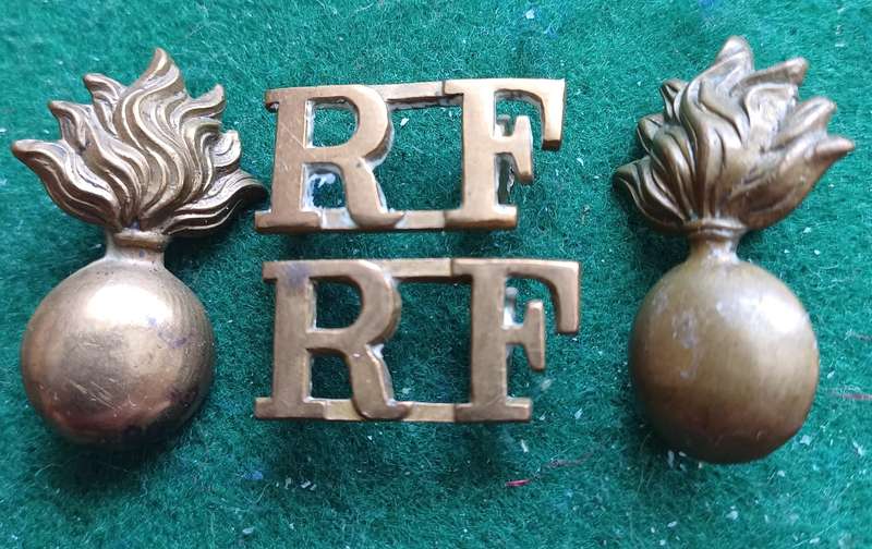British Army, Royal Fusiliers brass titles collars and collars pair