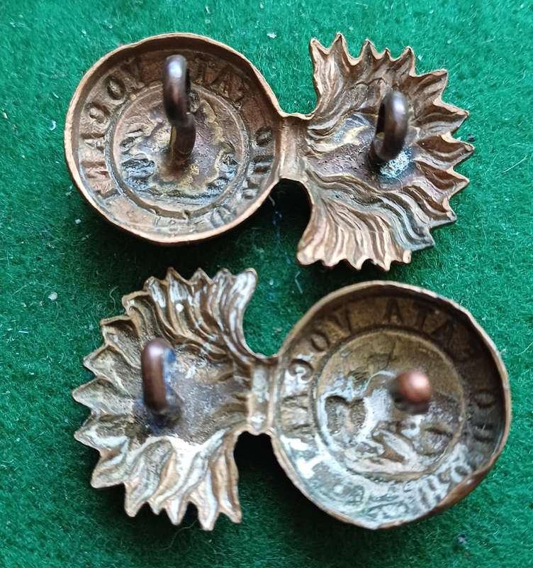 British Army, Northumberland Fusiliers collar badges facing pair