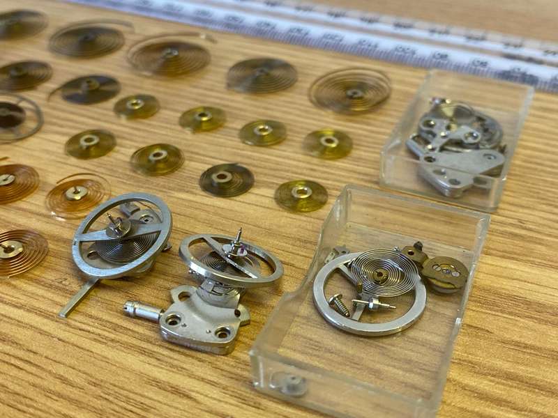 Clock balance hairsprings