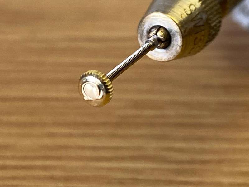 3.7mm Omega gold crown