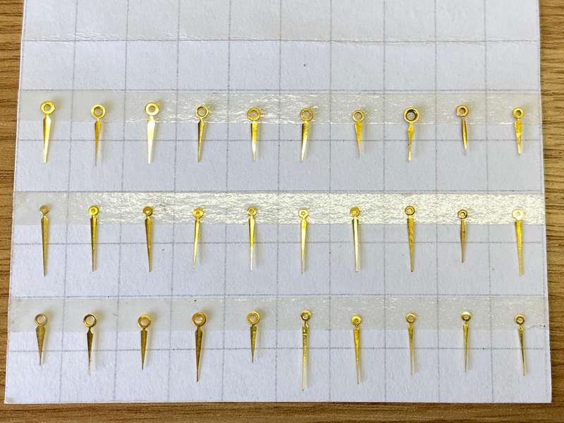 Hour & minute hands for watch - gilt baton