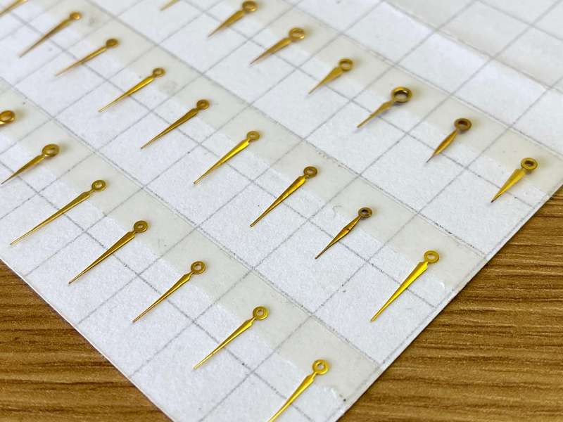 Hour & minute hands for watch - gilt baton