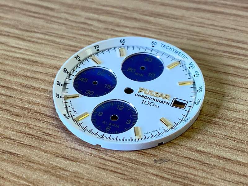 Pulsar Chronograph Y182 dial