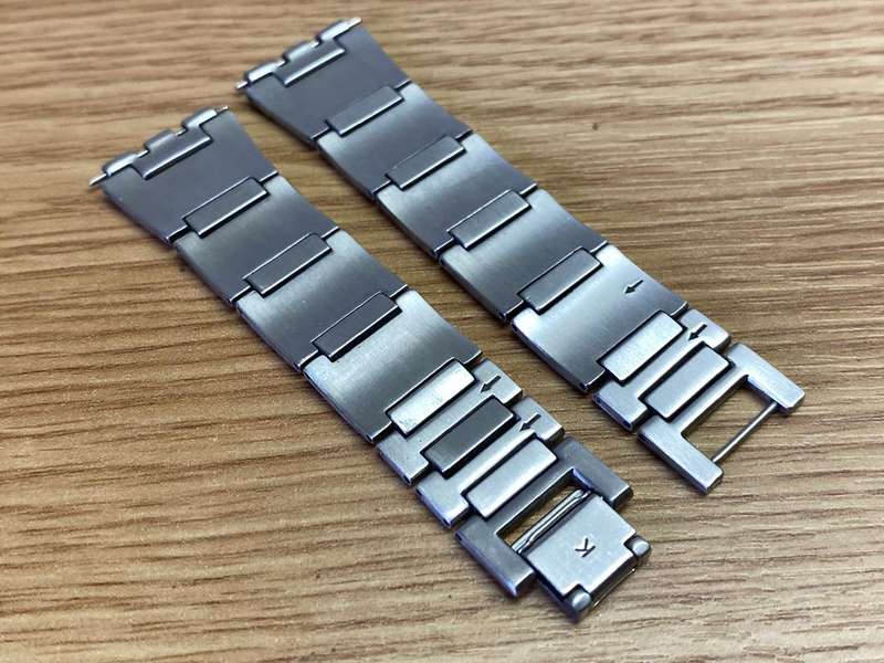 SWATCH - stainless steel strap