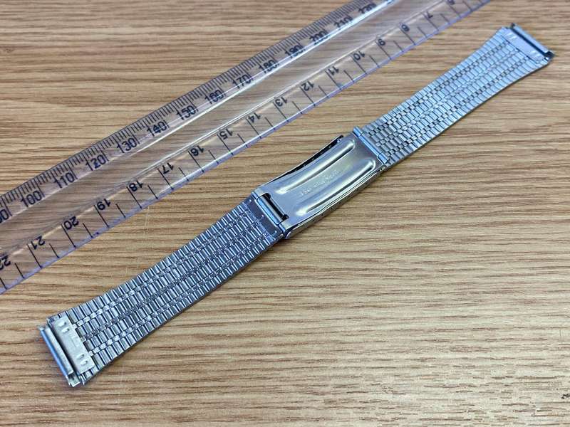 18mm stainless steel bracelet with gold accents