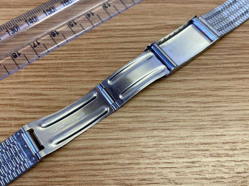 18mm stainless steel bracelet with gold accents
