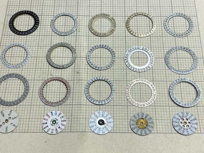 Watch movement day/date rings- 20 pieces