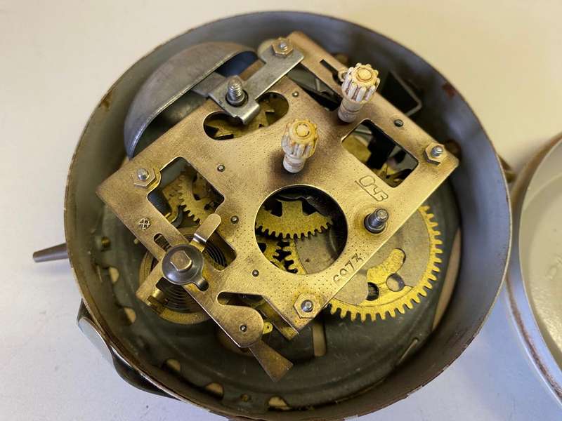 VEGA - antique USSR alarm clock - parts/repair