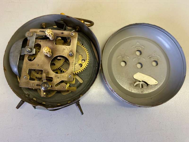VEGA - antique USSR alarm clock - parts/repair