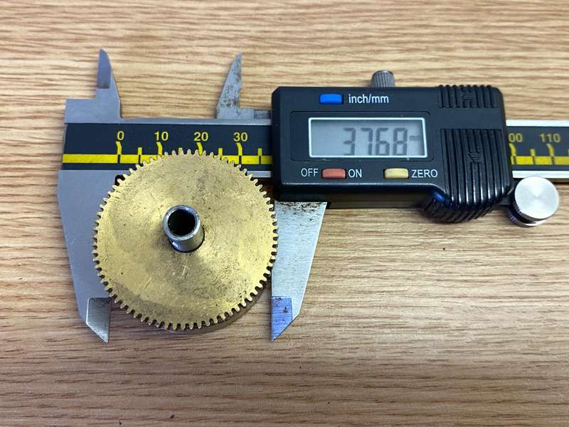 Clock mainspring barrels
