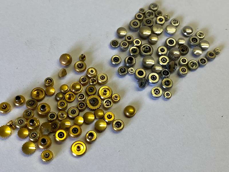 Assorted used watch crowns - 100+ pieces - lot 1