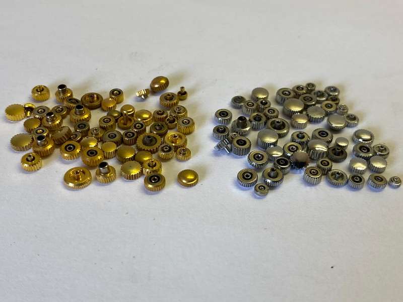 Assorted used watch crowns - 100+ pieces - lot 1