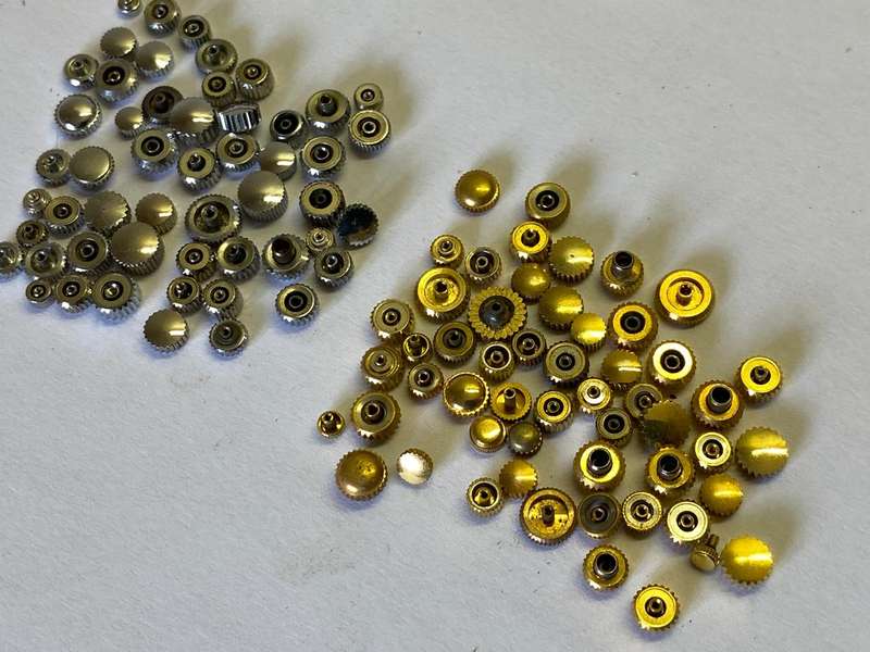 Assorted used watch crowns - 100+ pieces - lot 1