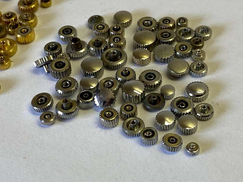 Assorted used watch crowns - 100+ pieces - lot 1
