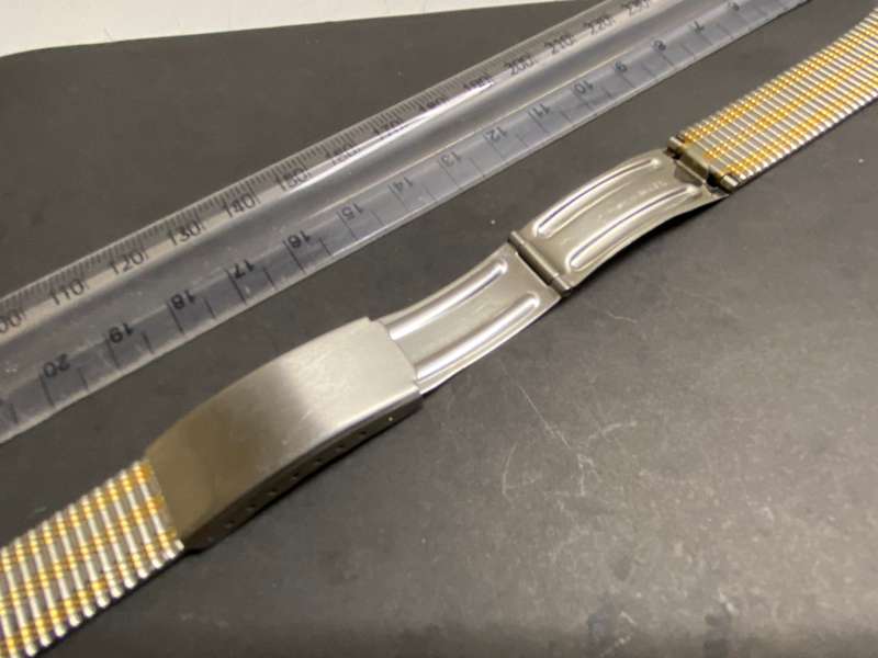 18mm stainless steel strap - gold accents