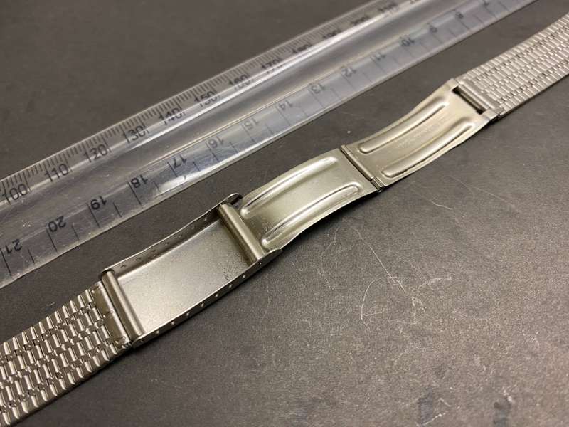 18mm stainless steel strap - gold accents