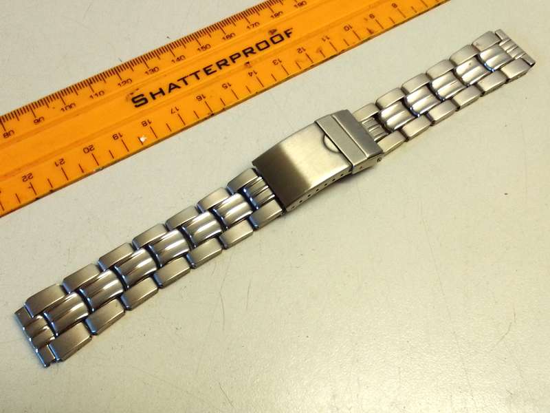 18mm stainless steel bracelet