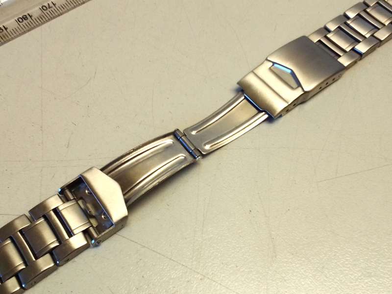 Used 20mm stainless steel bracelet
