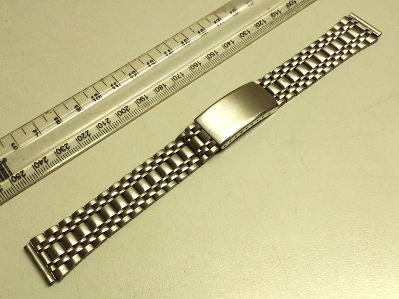 Used 18mm stainless steel bracelet