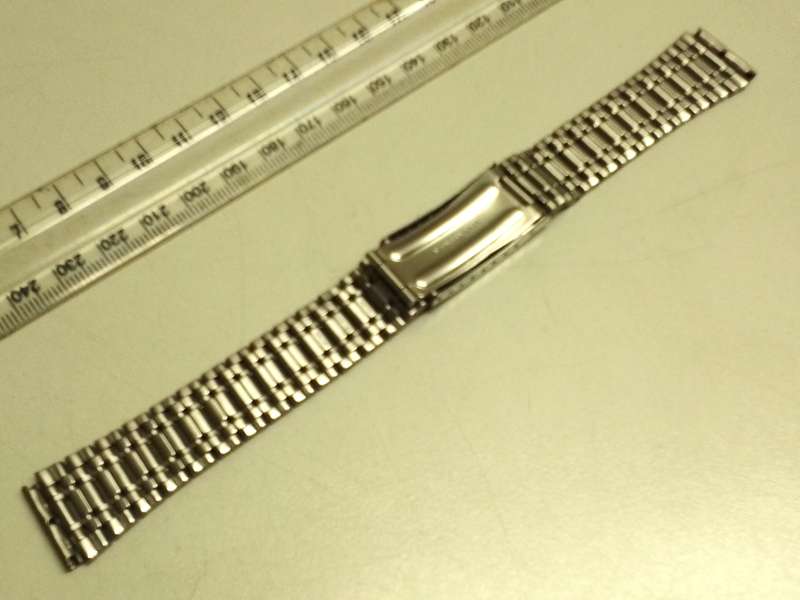Used 18mm stainless steel bracelet