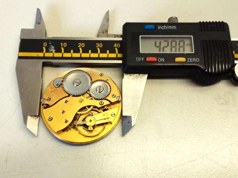 MOERIS - 42mm pocket watch movement - runs