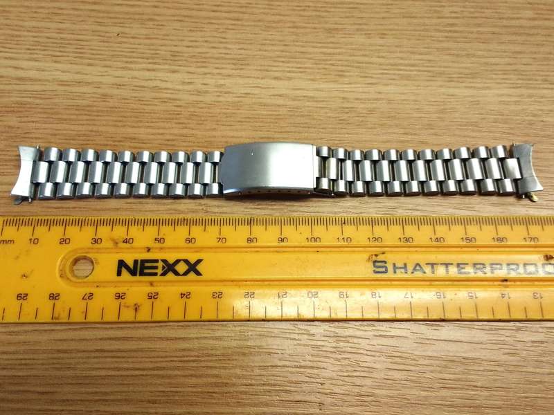 Used 18mm stainless steel bracelet - curved end links