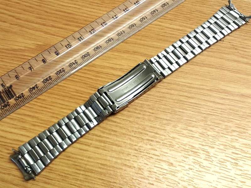 Used 18mm stainless steel bracelet - curved end links