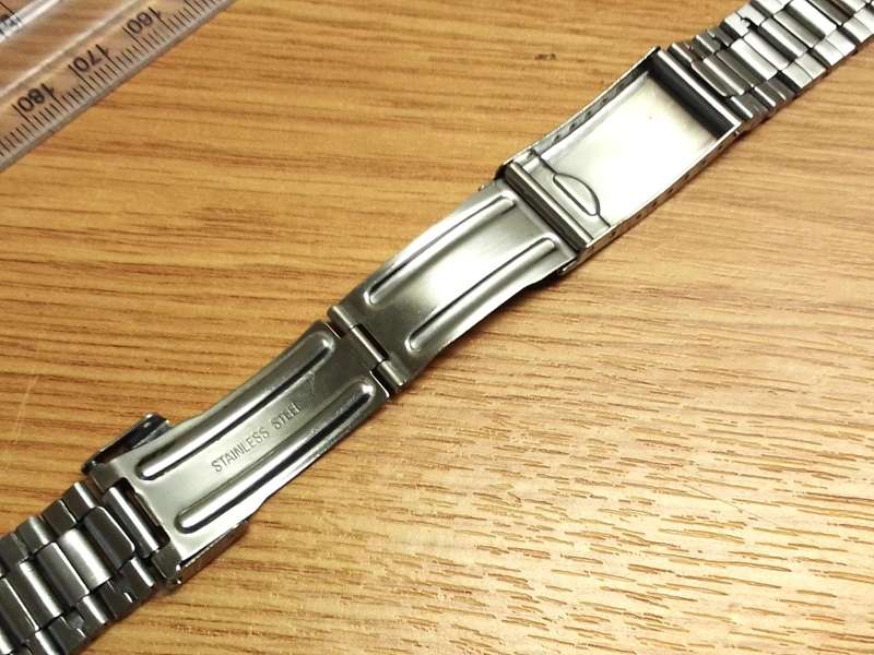 Used 18mm stainless steel bracelet - curved end links