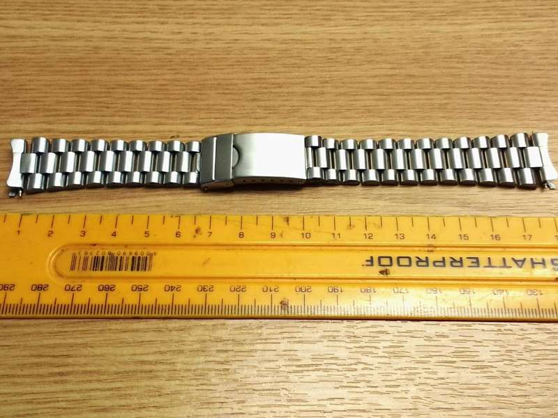 Used 18mm stainless steel bracelet - curved end links