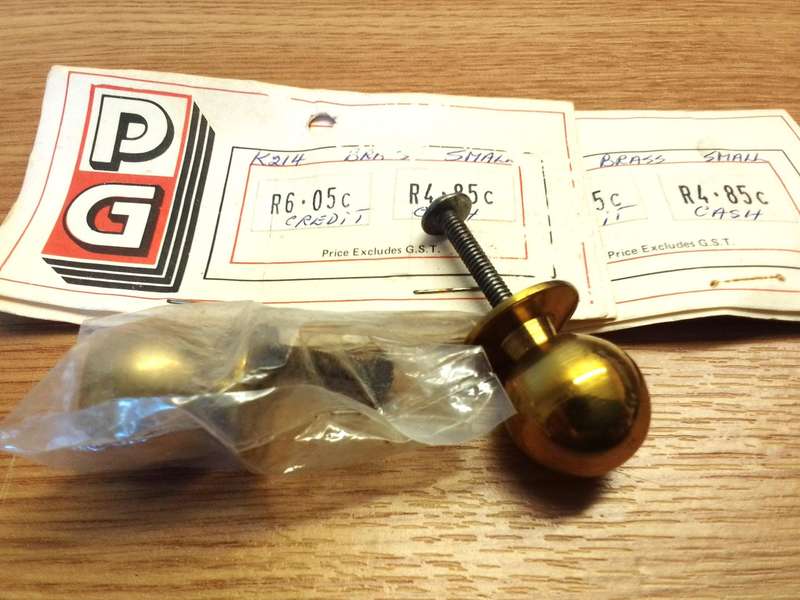 20mm solid brass furniture knobs x 2