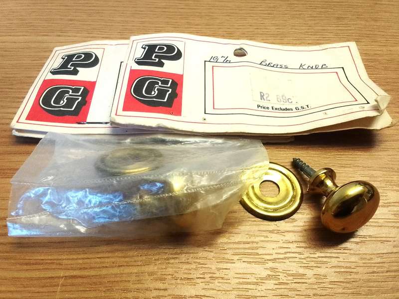 18.5mm solid brass furniture knobs x 2