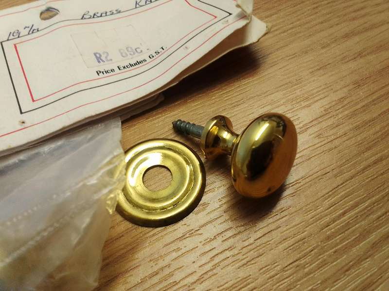 18.5mm solid brass furniture knobs x 2