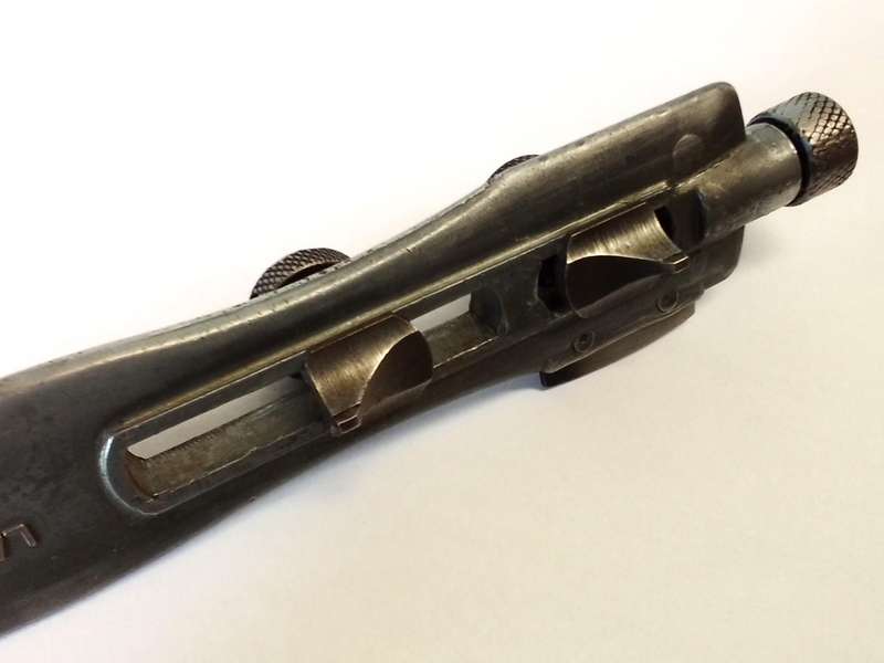 LA CENTRALE - universal watch case opener