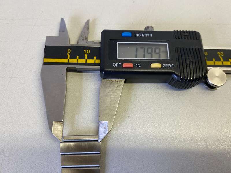 PULSAR - 18mm stainless steel bracelet