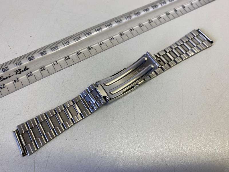 PULSAR - 18mm stainless steel bracelet