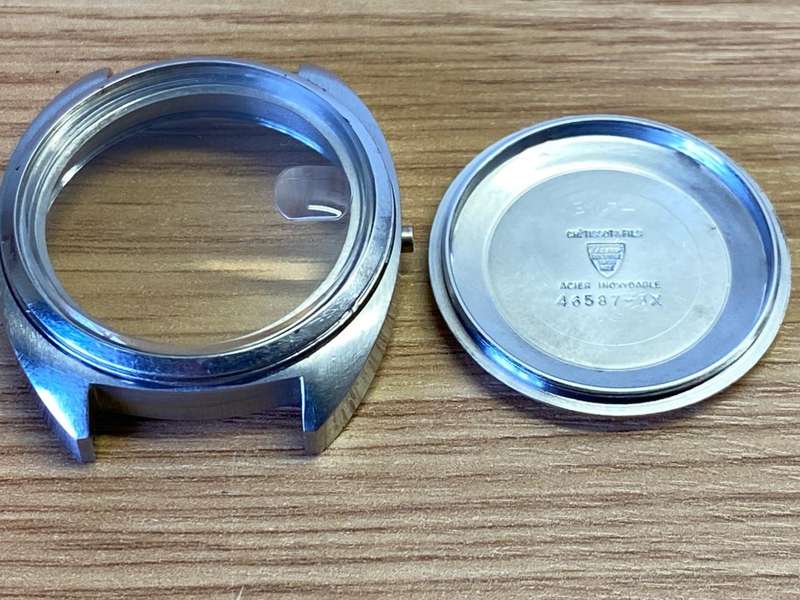 TISSOT - stainless steel case
