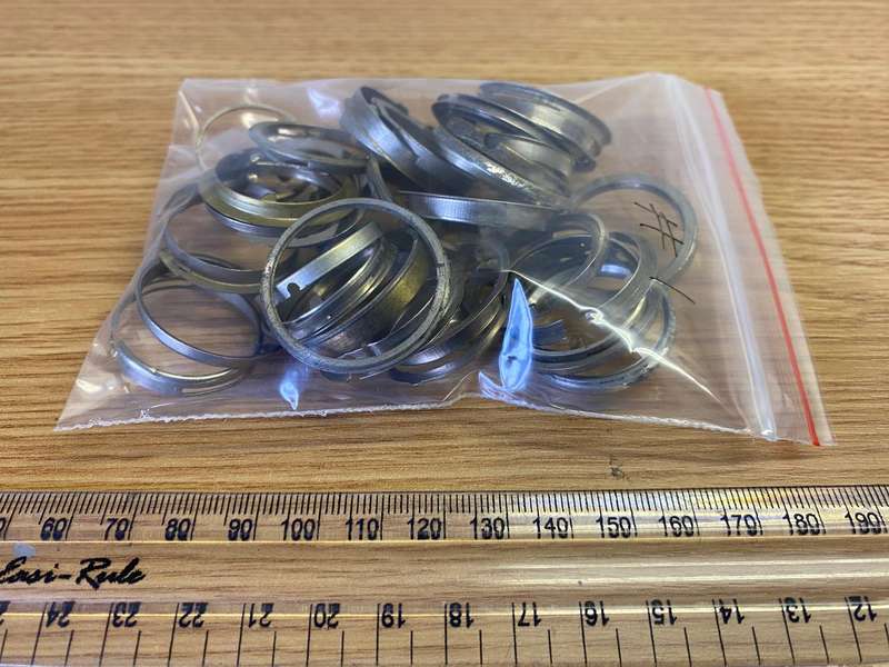 Watch movement retaining rings - 40 to 50 pieces - lot 1