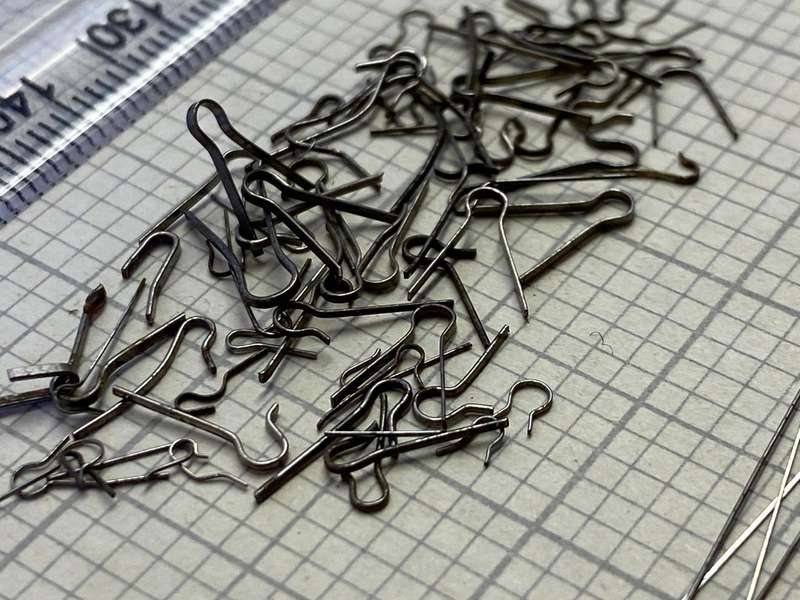 Watch movement return springs - 50+ pieces - lot 2