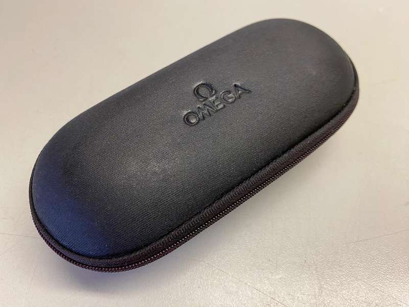 OMEGA - travel watch case