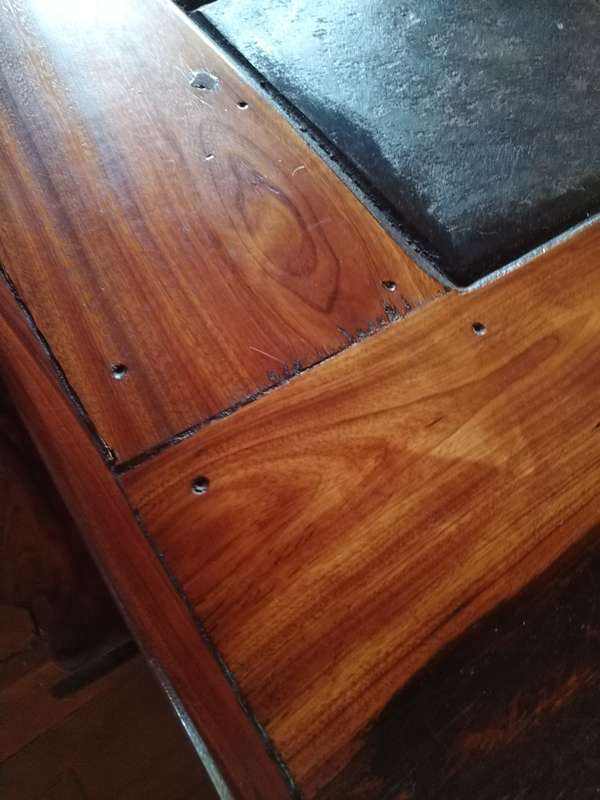 10 seater sleeper wood (Rhodesian teak) and slate dining room table & chairs in good condition