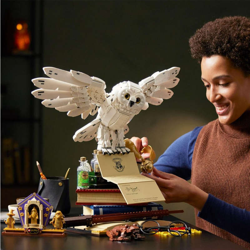 LEGO® Harry Potter Hogwarts Icons - Collectors' Edition 76391 (3,010 Pieces)