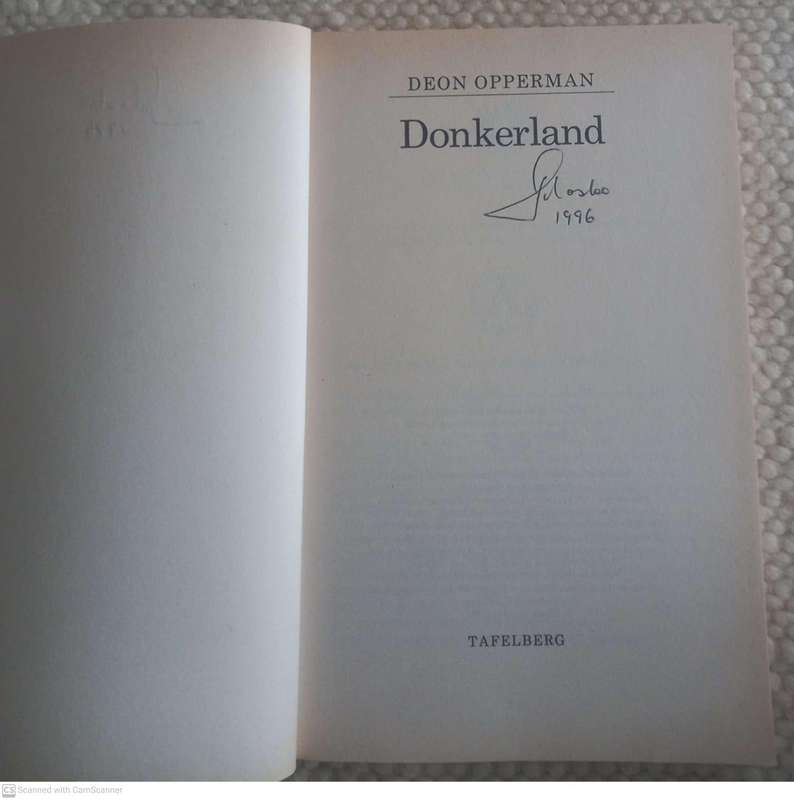 Donkerland - Deon Opperman
