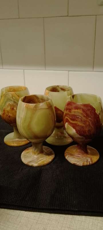 4 x vintage Gorgeous retro alabaster stemmed wine goblets